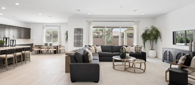 227 Bellevue Grove Ave unit 36037180, Henderson, NV 89015 - photo 4