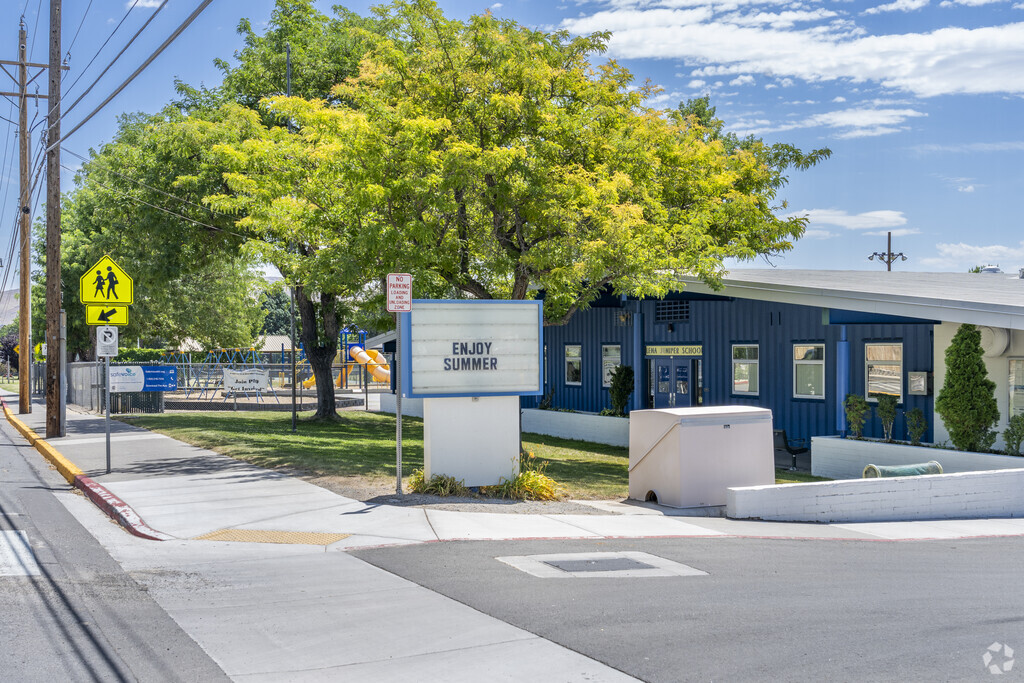 The front entrance to Lena Juniper Elementary School in Sparks.