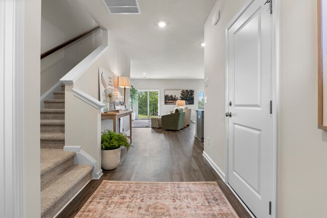 706 Camperdown Way, Spartanburg, SC 29301 - photo 2