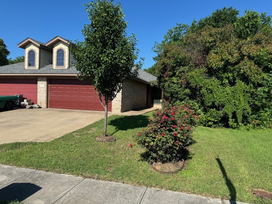 216 San Angelo Ave, Benbrook, TX 76126 - photo 1