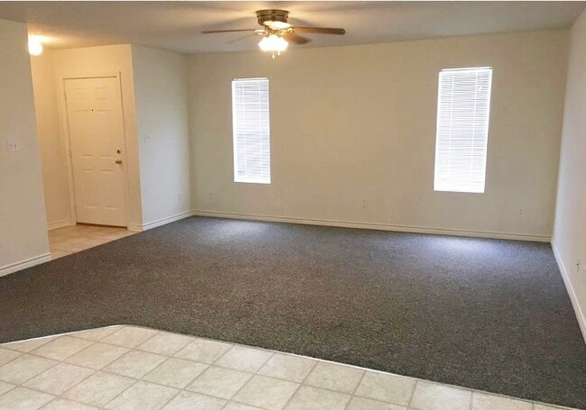 320 N 8th St unit 320 N 8th St, Nederland, TX 77627 - photo 6