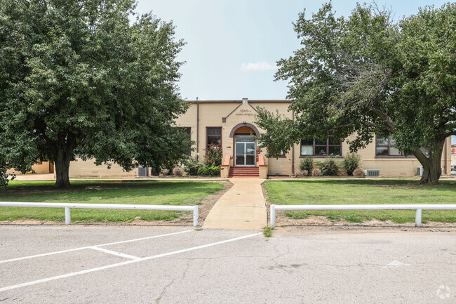 Foyil High School serves over 400 students each year.
