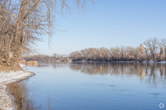 North Mississippi Regional Park is next to the river.
