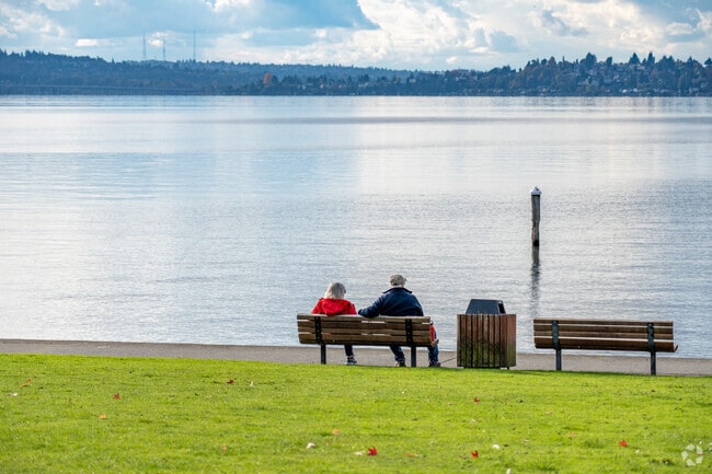 Doris Cooper Houghton Beach Park in Lakeview Kirkland is a great place to relax and take in the view.