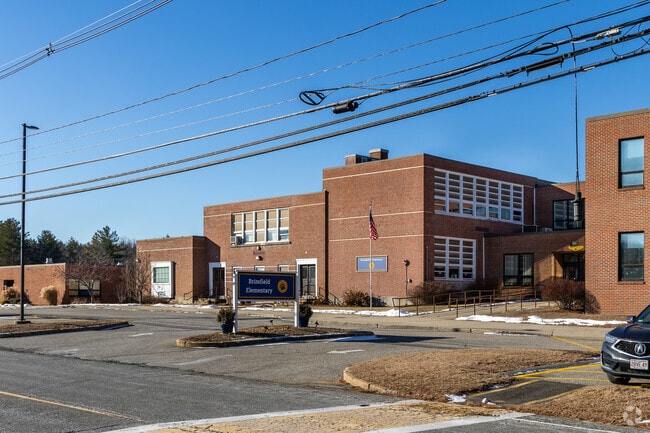 Brimfield Elementary School receives an overall score of A- from Niche.