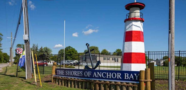 9361 Starboard Dr, Fair Haven, MI 48023 - photo 7