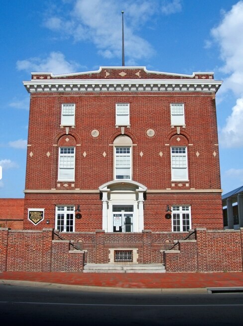 220 E Marshall St, Richmond, VA 23219