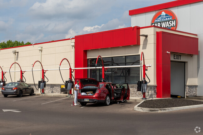 Central Delhi residents can keep their cars clean at Pro-Clean Car Wash.
