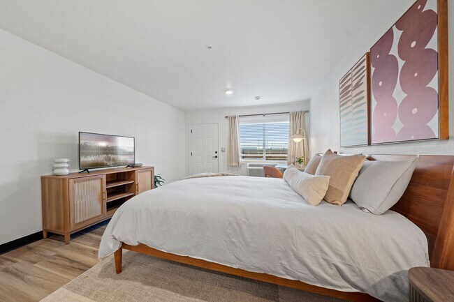 Discover The Nova: Redmond's Stylish New Studio Apartments in a Revamped Historic Motel, Redmond, OR 97756 - photo 5