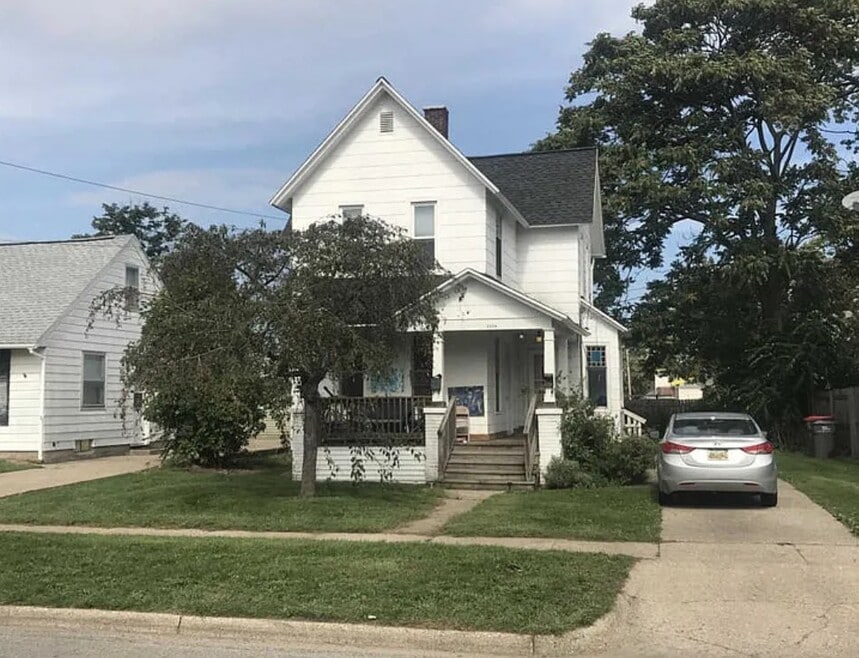 1119 Albers St SW, Wyoming, MI 49509 - photo 1