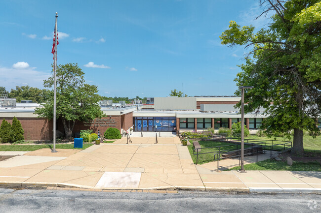 Henry Elementary has an overall A grade on Nichel.