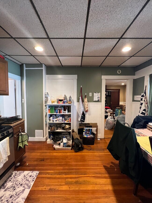 363 Beacon St unit 2, Somerville, MA 02143 - photo 6