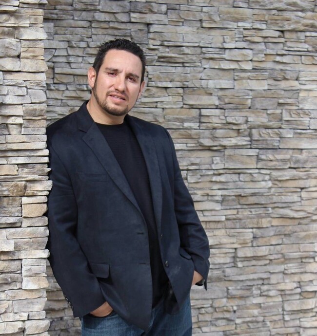 Agent Photo