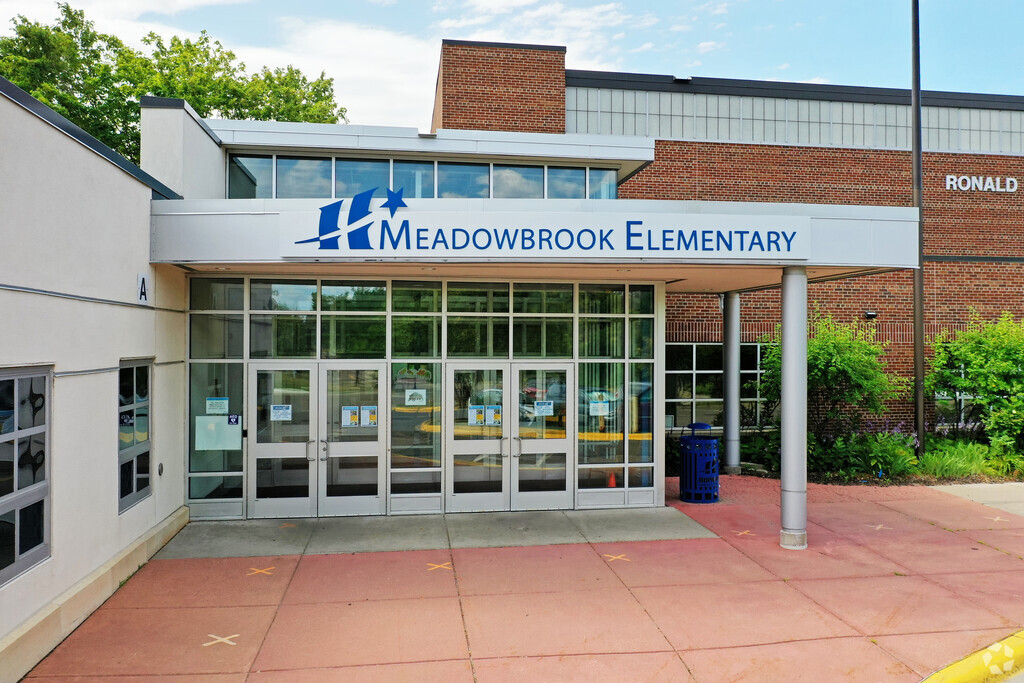 Meadowbrook Elementary School is a highly-rated public school in Golden Valley, MN.