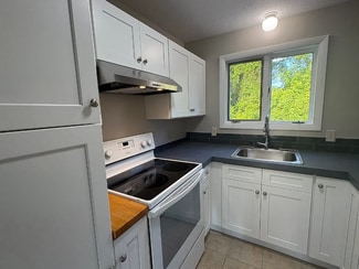 6 Graves St Unit 26 Hadley Rd, Deerfield, MA 01373