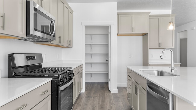 1362 N 1250 E, North Logan, UT 84341 - photo 6