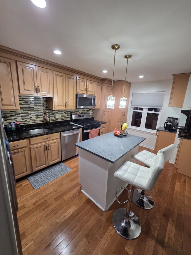 262 Hedgerow Rd, Bridgewater, NJ 08807 - photo 4