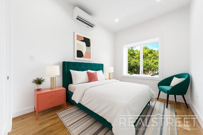 339 Herkimer St, Brooklyn, NY 11216 - photo 4