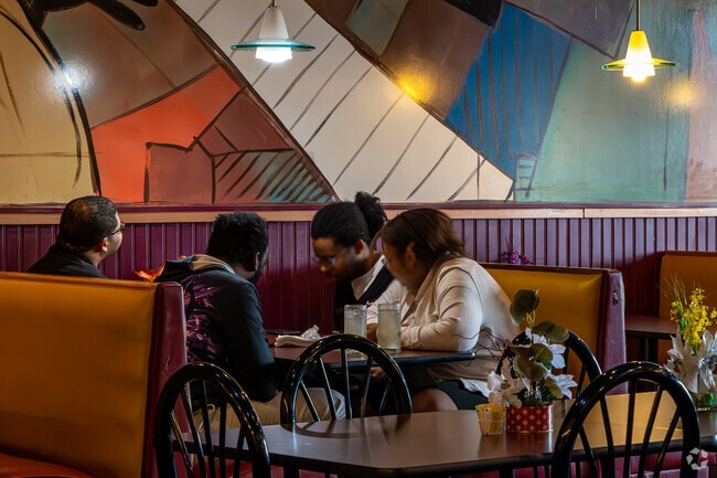 Dine in or take out at Rochester’s Barbecue and Grill.