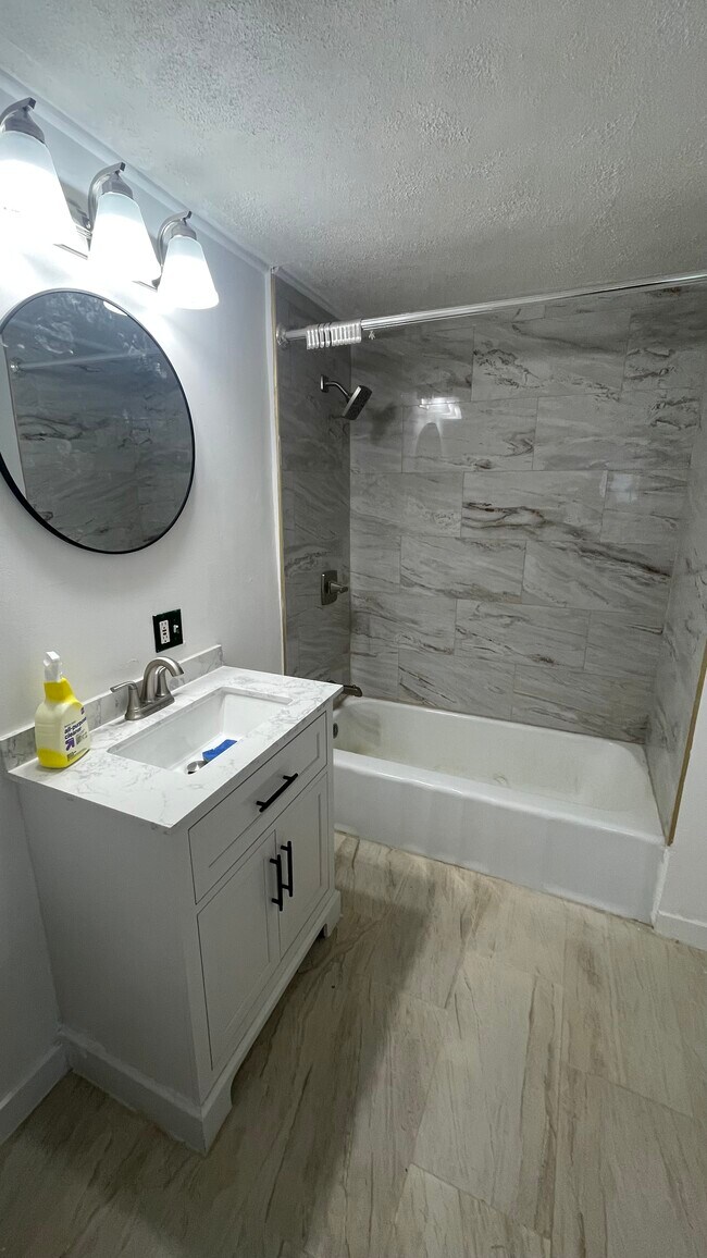 23 Hartford Ave S Unit Townhouse for Rent, Upton, MA 01568