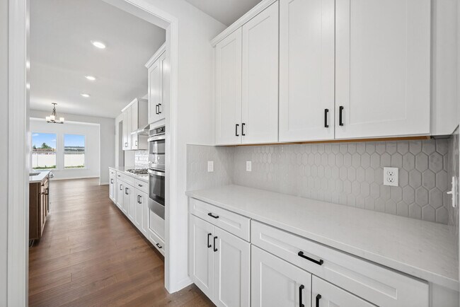 11997 Moore Ln, Washington Township, MI 48094 - photo 5