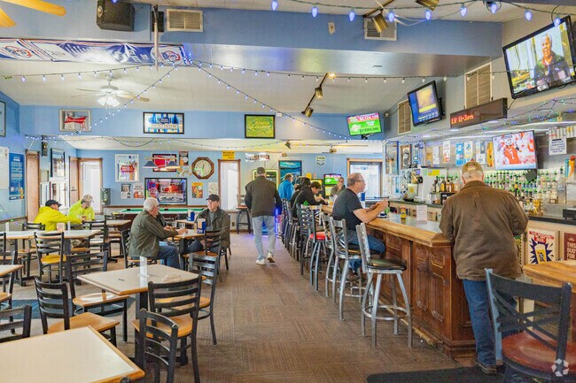 The Locals of North Muskegon enjoy going out to local restaurants to socialize.