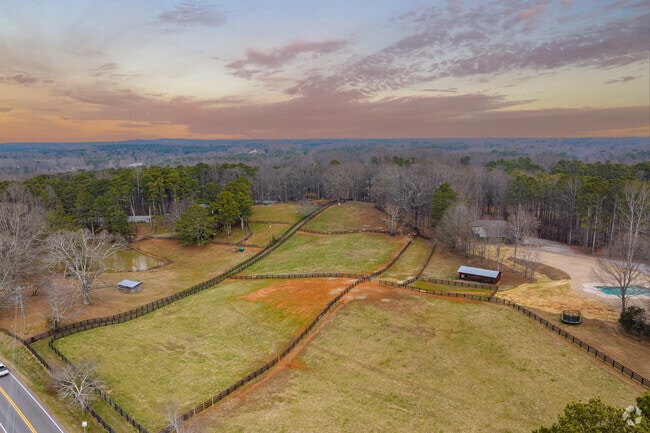 Horse Farms are a common sight in Milton.