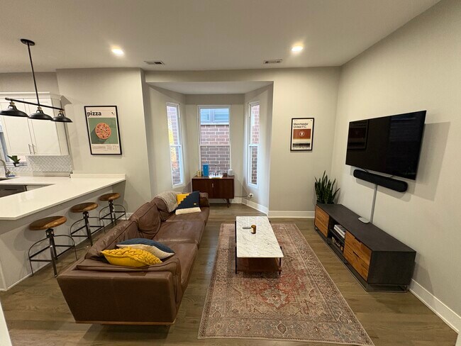 1933 W Ohio St unit 2, Chicago, IL 60622 - photo 5