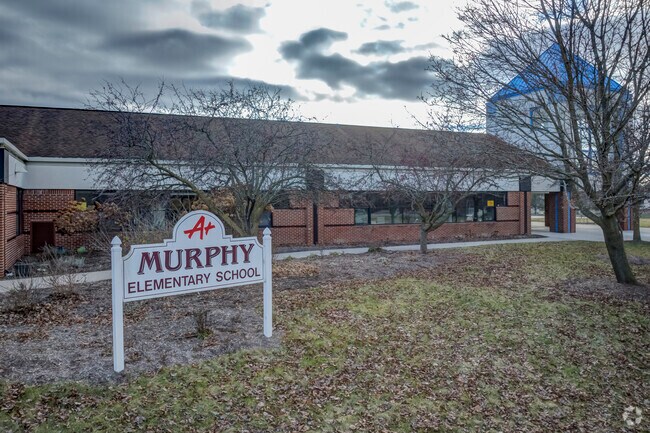 Murphy Elementary School, Signage