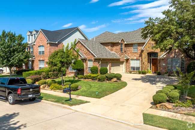 Large homes with traditional architecture are the feature home style in Bridlewood.