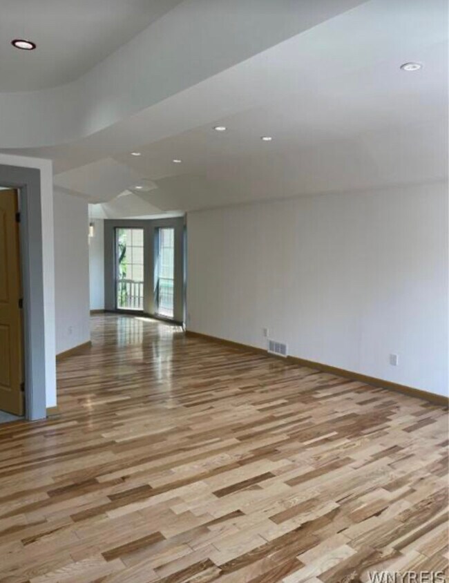 48 Laurel St unit A, Buffalo, NY 14209 - photo 3