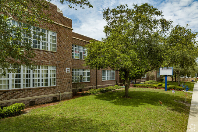 Cleveland Elementary was erected in 1926 to serve the growing population of Seminole Heights.