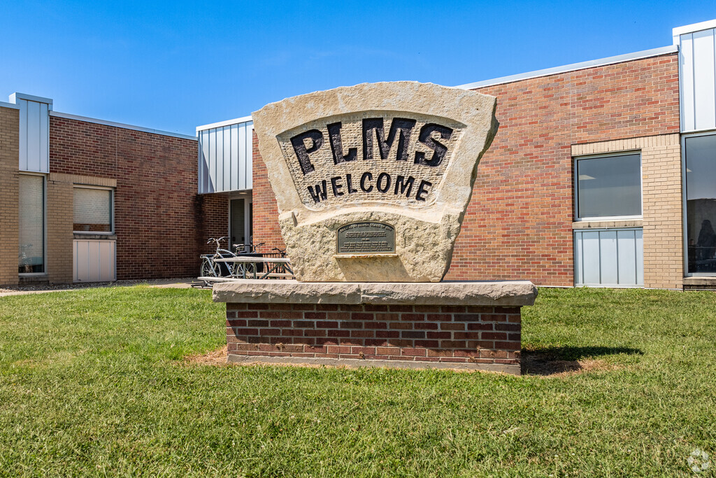 After elementary, students may attend Perry-Lecompton Middle School.