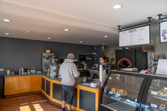 Venus Pie Trap brings a unique twist to classic pizza, combining fresh ingredients with a cozy, inviting atmosphere.