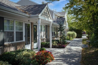 241 W Main St, Bay Shore, NY 11706
