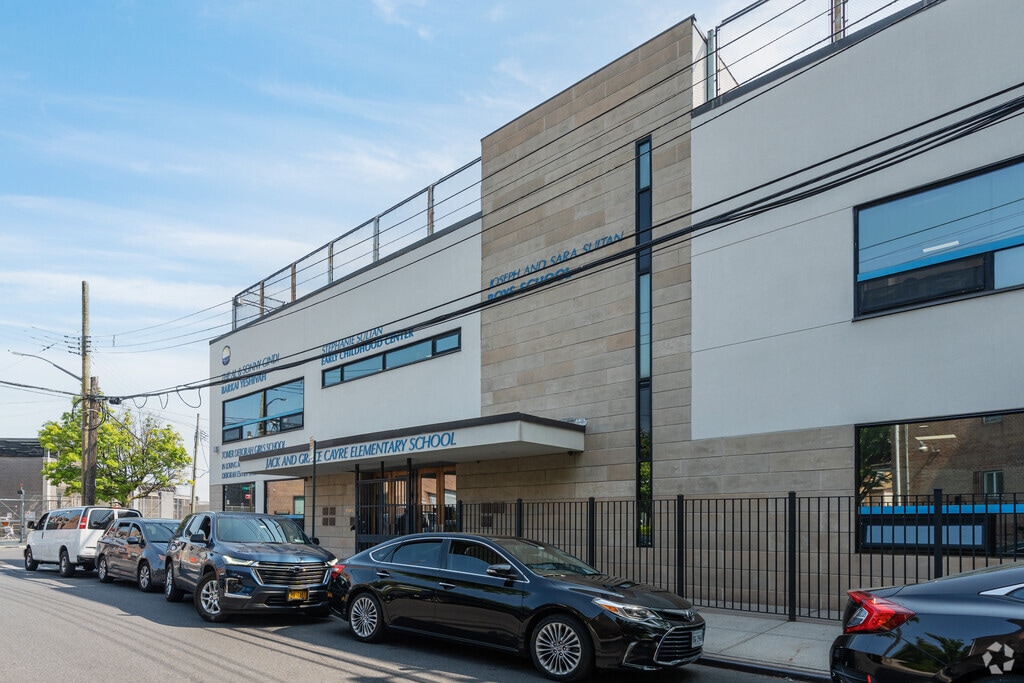 Nurture Jewish values and education at Barkai Yeshivah in Borough Park, New York.