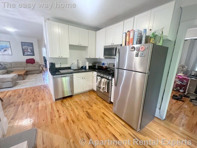 39 Bradley St, Somerville, MA 02145 - photo 3