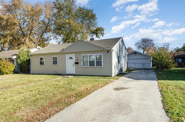 116 S Hammes Ave, Joliet, IL 60436 - photo 2