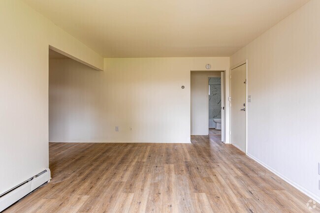 Hidden Creek at Clark (New Management!!), Clark, NJ 07066 - photo 6