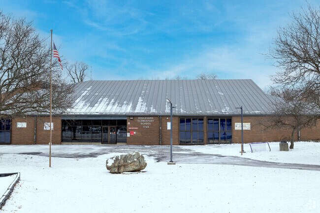 Boulevard Elementary School in the neighborhood of Cleveland Heights