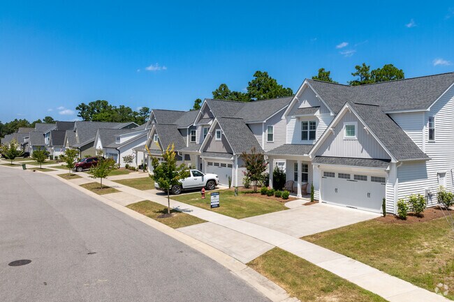 Many of the newer homes in Longleaf Park are built close together with smaller yards.