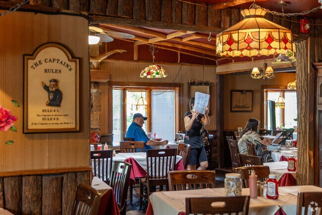 The atmosphere at Cap'n Cat Clam Bar helps Franklin Township residents feel at home.