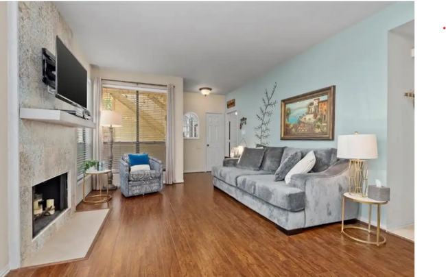 1881 Bering Dr unit 25, Houston, TX 77057 - photo 2