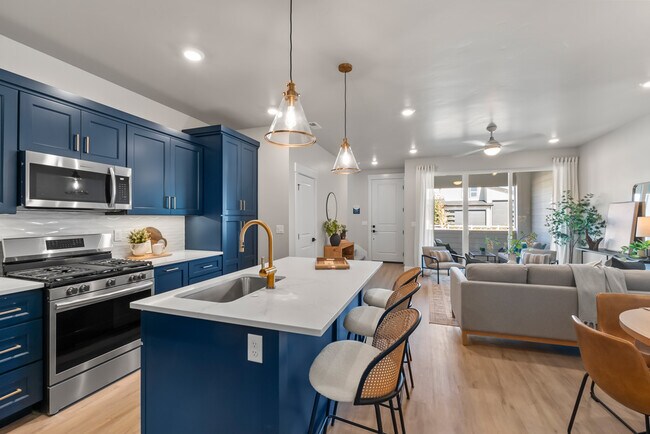 160 S Koyukuk Ave, Star, ID 83669 - photo 6