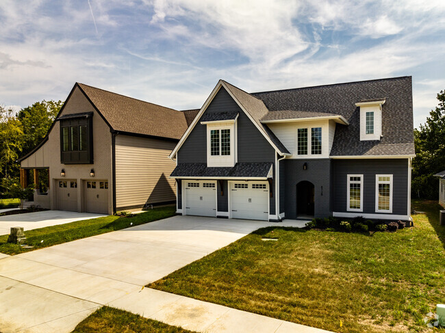 A row of new build modern homes in the Ooltewah-Summit Neighborhood.