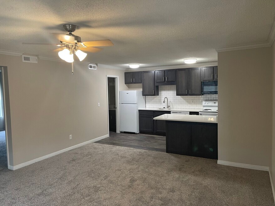 Waterside Apartments 300 NE Moberly Ln, Bentonville, AR