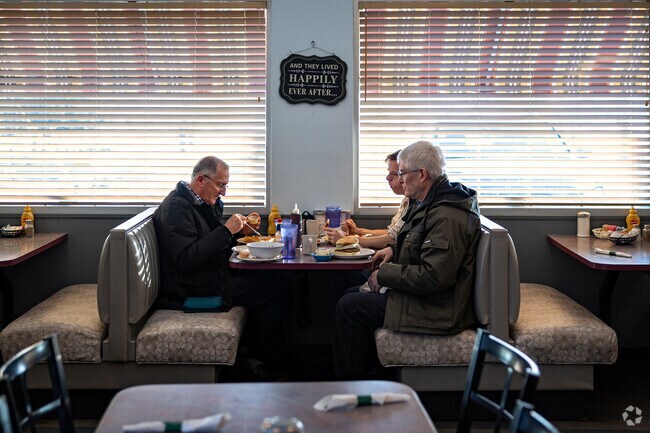 Riverside Cafe is a popular place to enjoy some breakfast in Western.