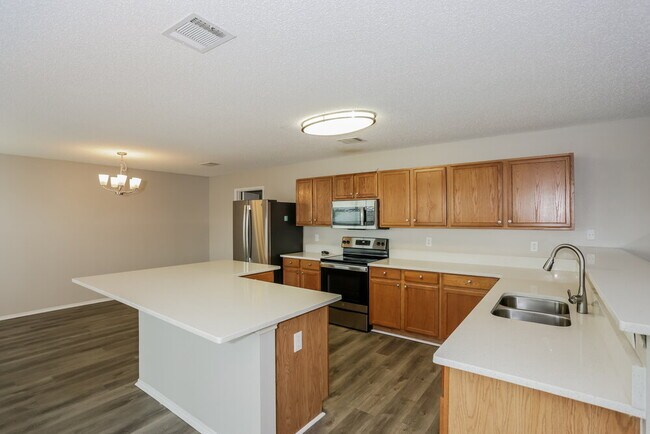 10044 Legacy Dr, Fort Worth, TX 76108 - photo 7