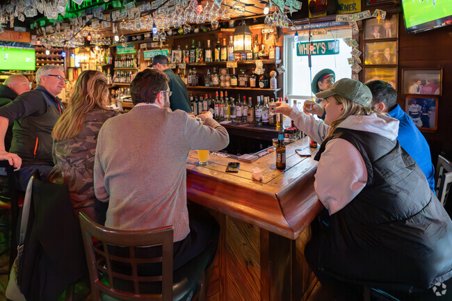 Enjoy a round of drinks at Fellingham's in Southampton.