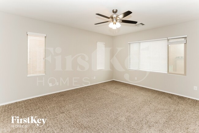 10552 Mt Blackburn Ave, Las Vegas, NV 89166 - photo 7